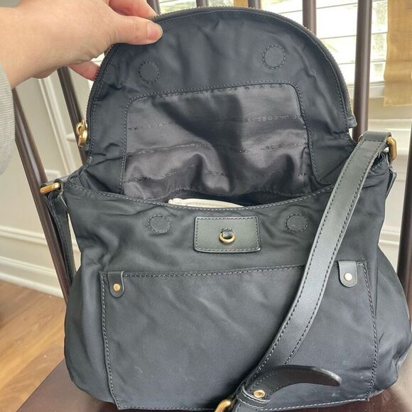 Marc Jacobs Preppy Nylon Messenger Bag Black Gold $200 - Picture 6 of 15